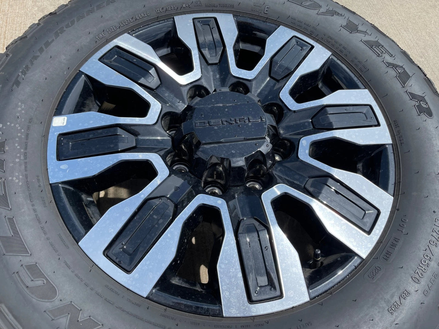 20" GMC Sierra DENALI ULTIMATE 2500 3500 OEM wheel rim 5958 Chevy Spare