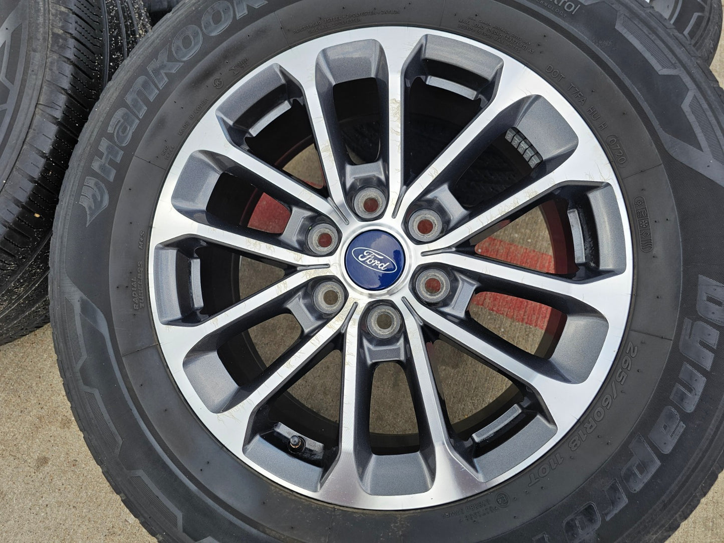 18" Ford F-150 OEM rims wheel 10169 tires Expedition