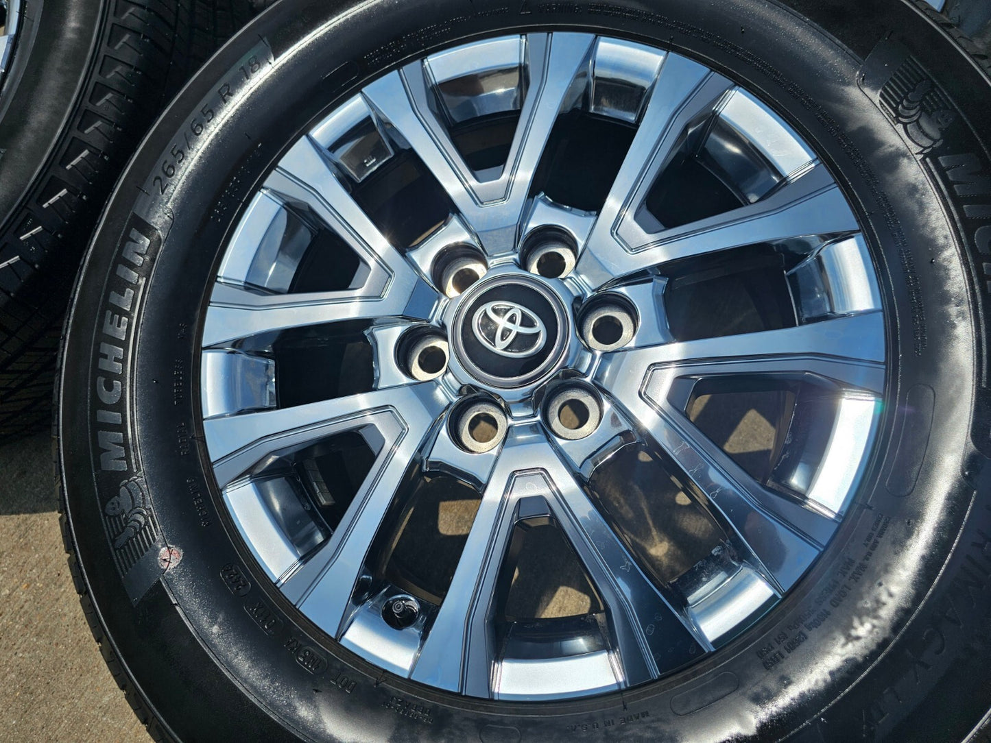 18" Toyota Tacoma LIMITED OEM chrome wheels rims 4260 4Runner 2025 NEW MICHELIN
