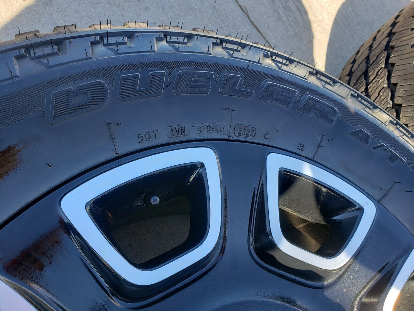 20" Ford F-250 F-350 OEM Lariat Platinum wheels rims 10486 tires
