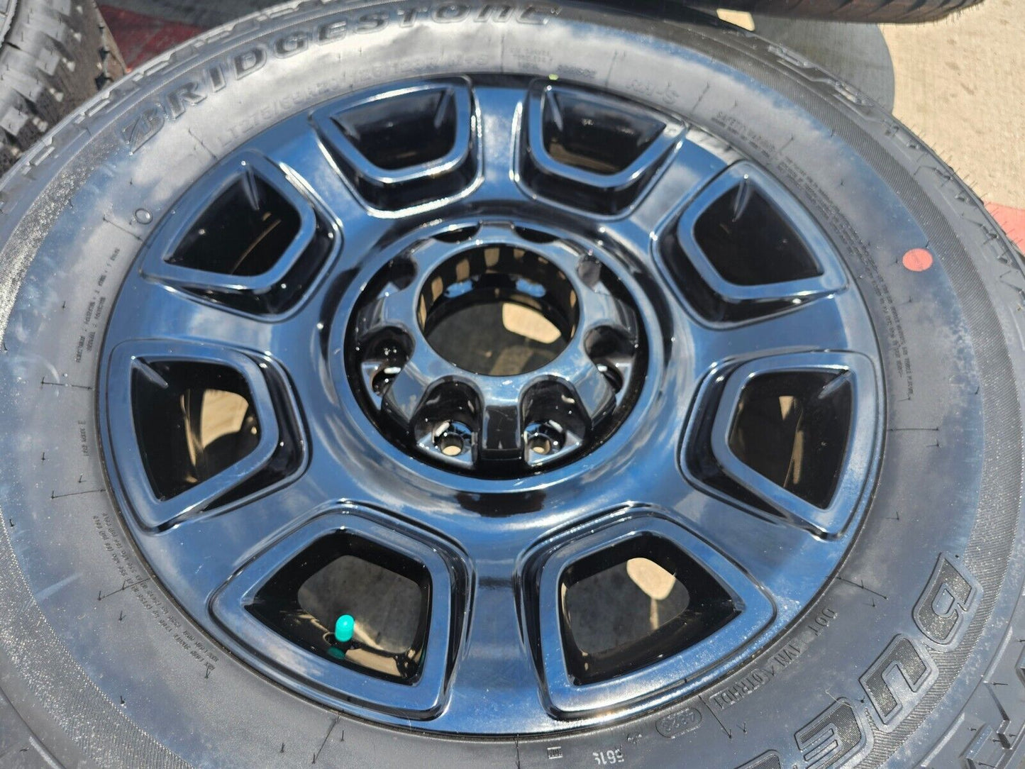 20" Ford F-250 F-350 OEM Lariat Platinum wheels rims 10486 tires 2024 2025 NEW