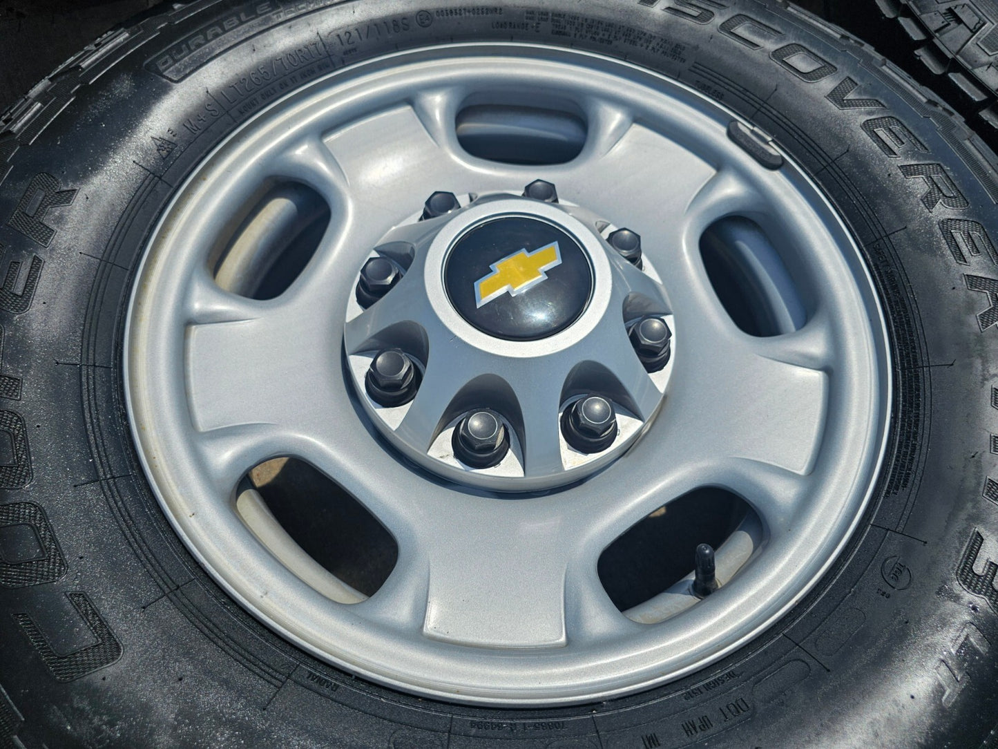 17" Chevy Silverado GMC Sierra 2500 3500 OEM 8095 wheels COOPER A/T3