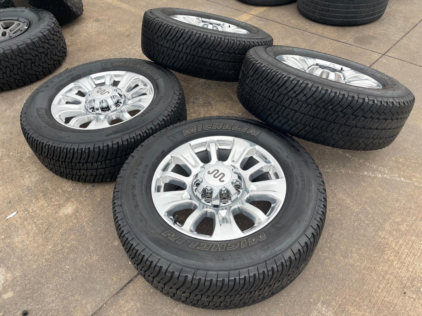 20" Ford F-250 F-350 OEM King Ranch wheels rims 10294 tires MICHELIN