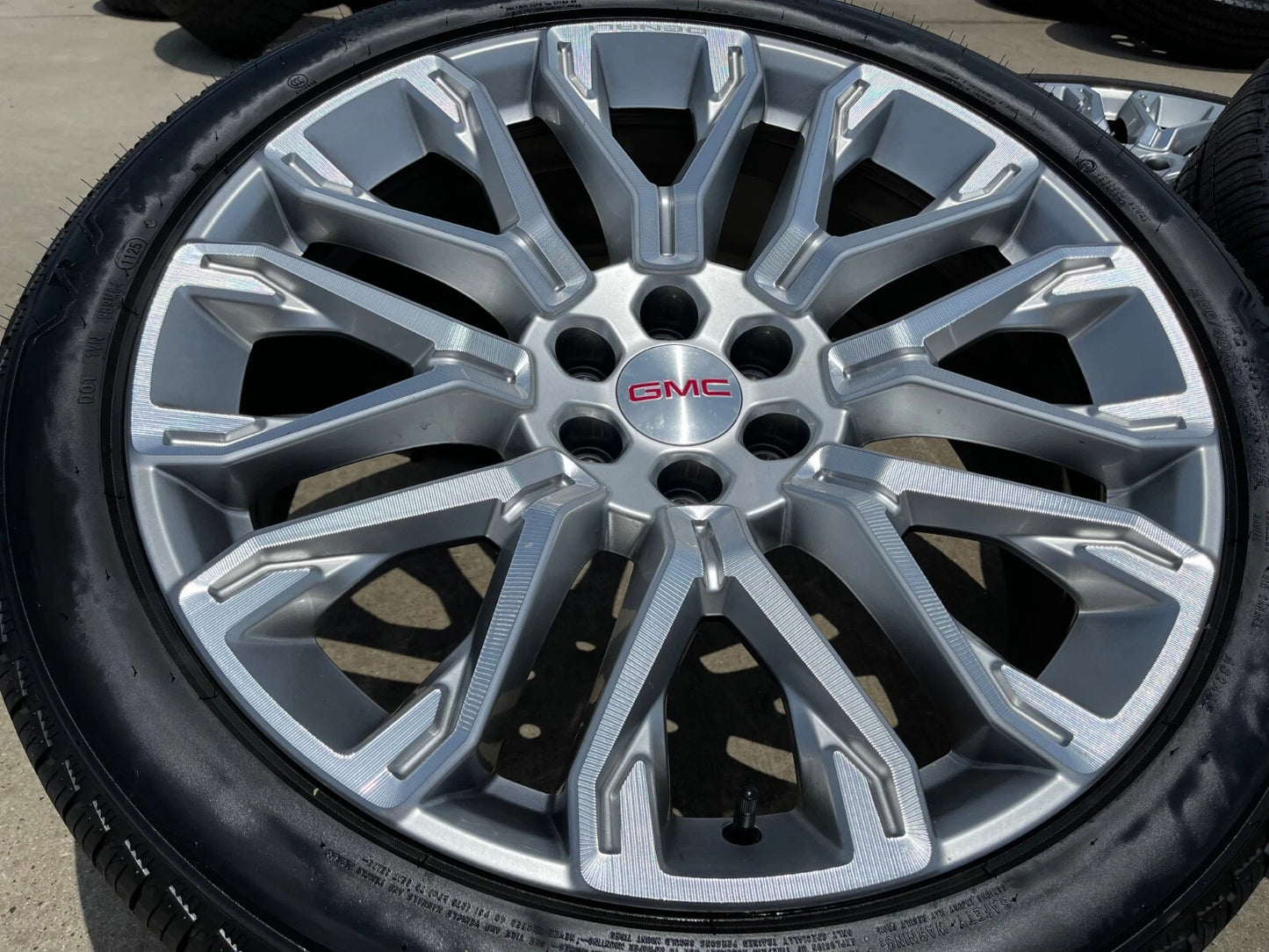 24" GMC Yukon Sierra DENALI OEM wheels rims tires 2022 2023 2024 2025 2026 NEW