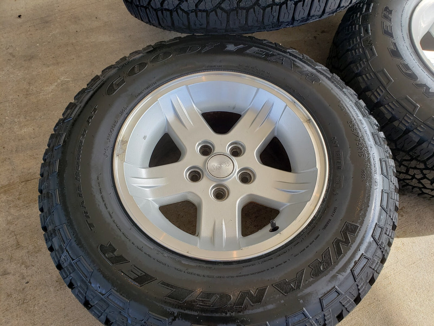 15" Jeep Wrangler OEM wheels rims 9050 1997 1998 1999 2000 2001 NEW A/T tires