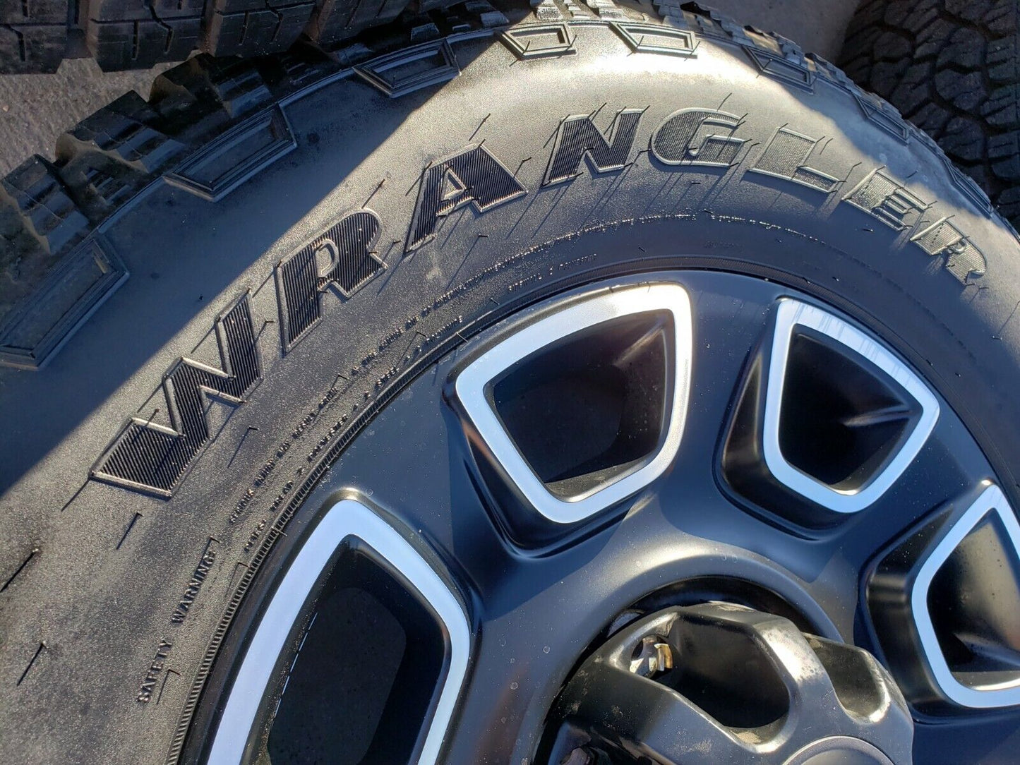 20" Ford F-250 F-350 OEM Lariat Platinum wheels rims 10486 A/T tires 2023 2024