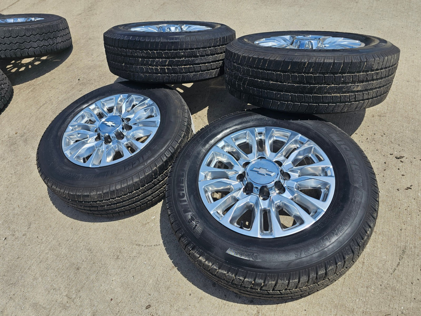 20" Chevy Silverado High Country 2500 3500 OEM 5961 wheels rims tires MICHELIN