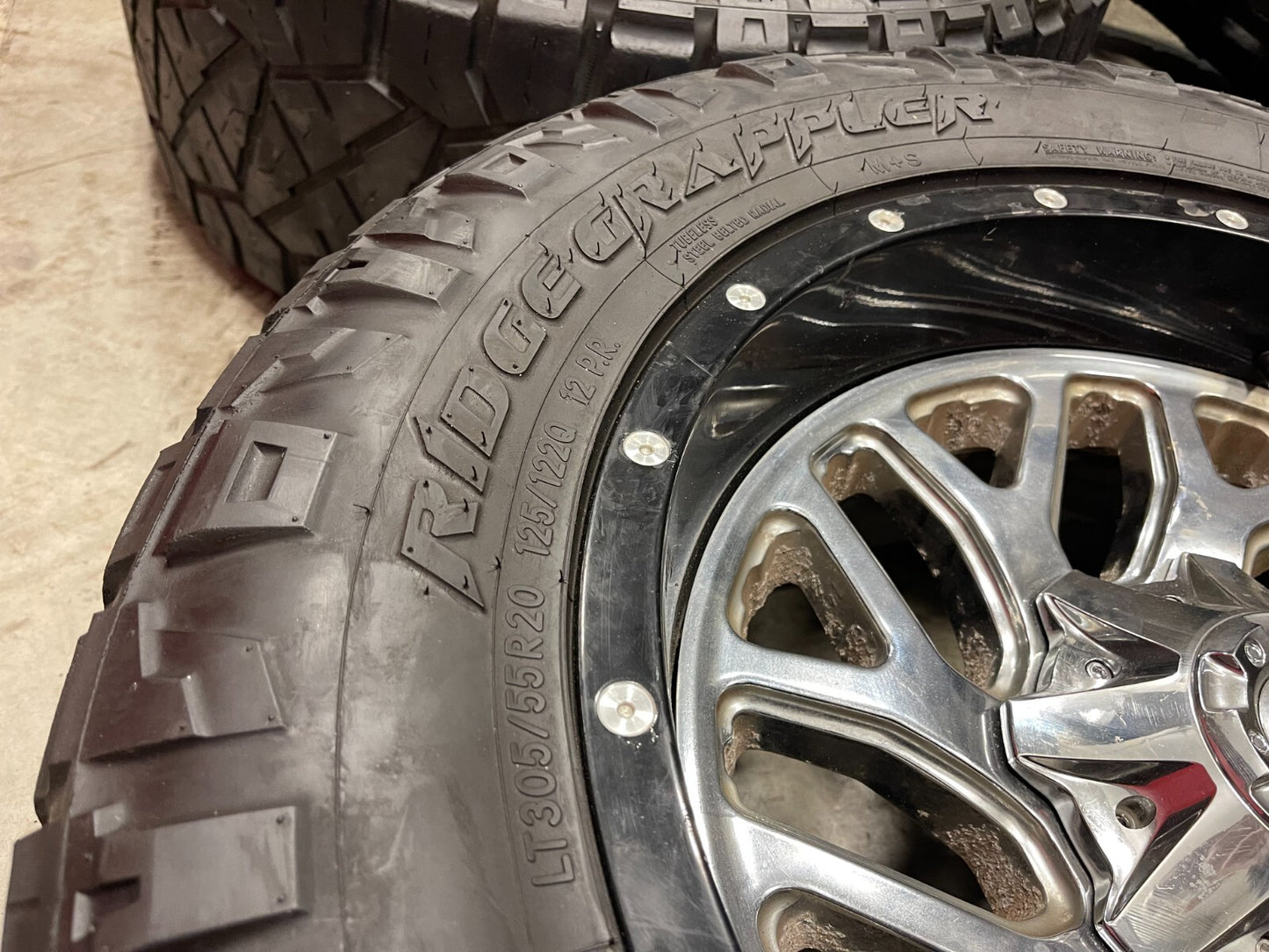 20" Fuel Triton Silverado Ford F-150 RAM Tacoma chrome wheels rims 6x139 6x135