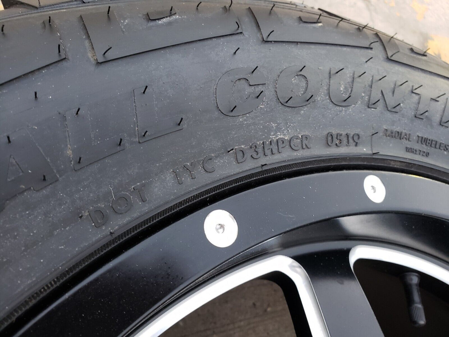 20x9 Fuel Jeep Maverick Wrangler Gladitor wheels rims 33" tires 5x127 5x112
