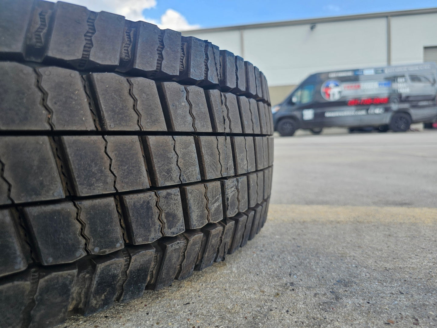 (1) 225/70/19.5 Continental Conti Hybrid HD3 tire 225/70r19.5 LT 14 PLY