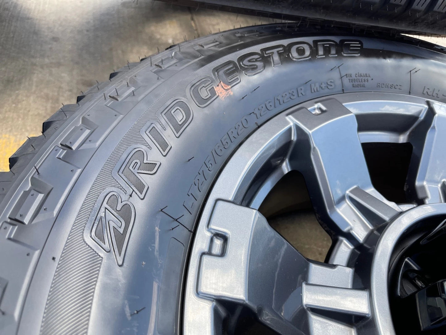 20" Ford F-250 F-350 OEM gray Lariat 10485 10296 wheels rims tires