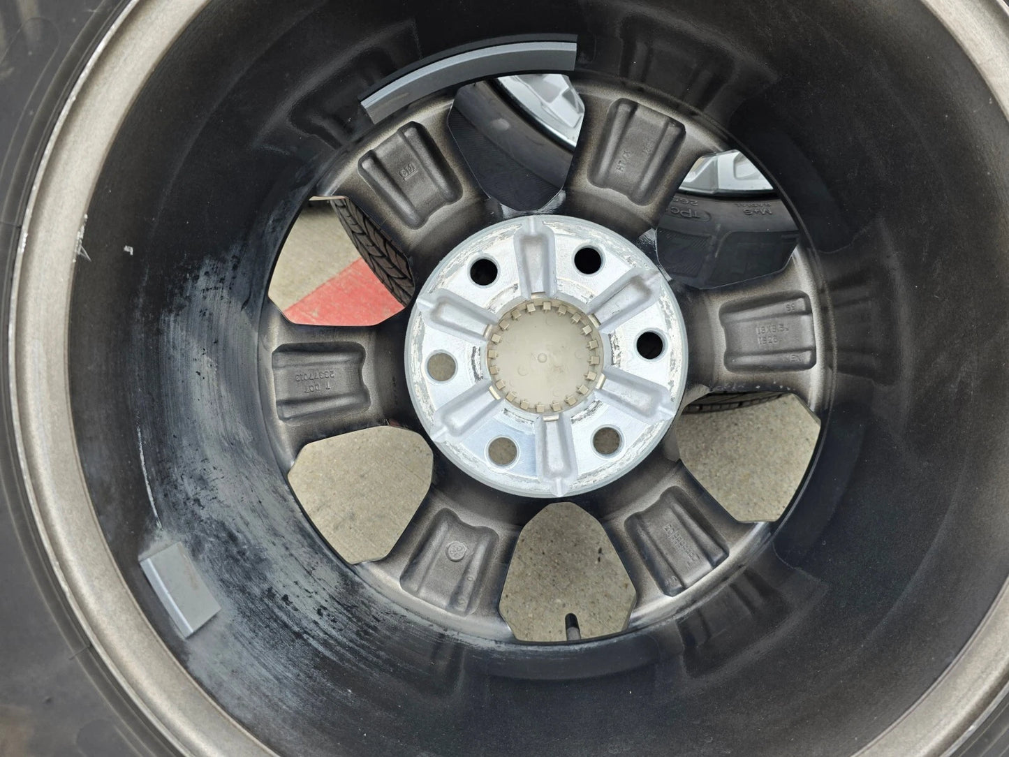 18" GMC Sierra AT4 Chevy Silverado OEM 5910 wheels rims MICHELIN