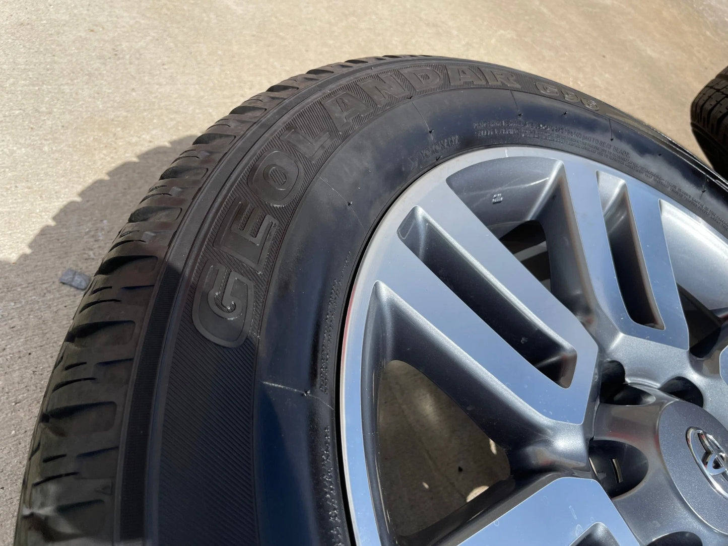 20" Toyota Tacoma 4Runner FJ Cruiser Lexus OEM 69561 wheels rims tires