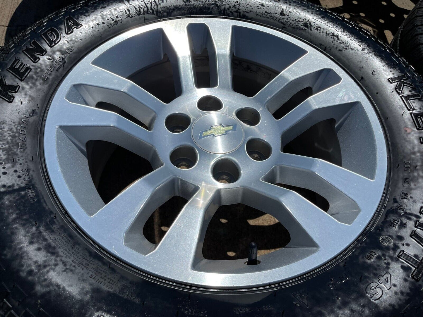 18" Chevy Tahoe Suburban Z71 OEM 5646 wheels rims tires Silverado 1500