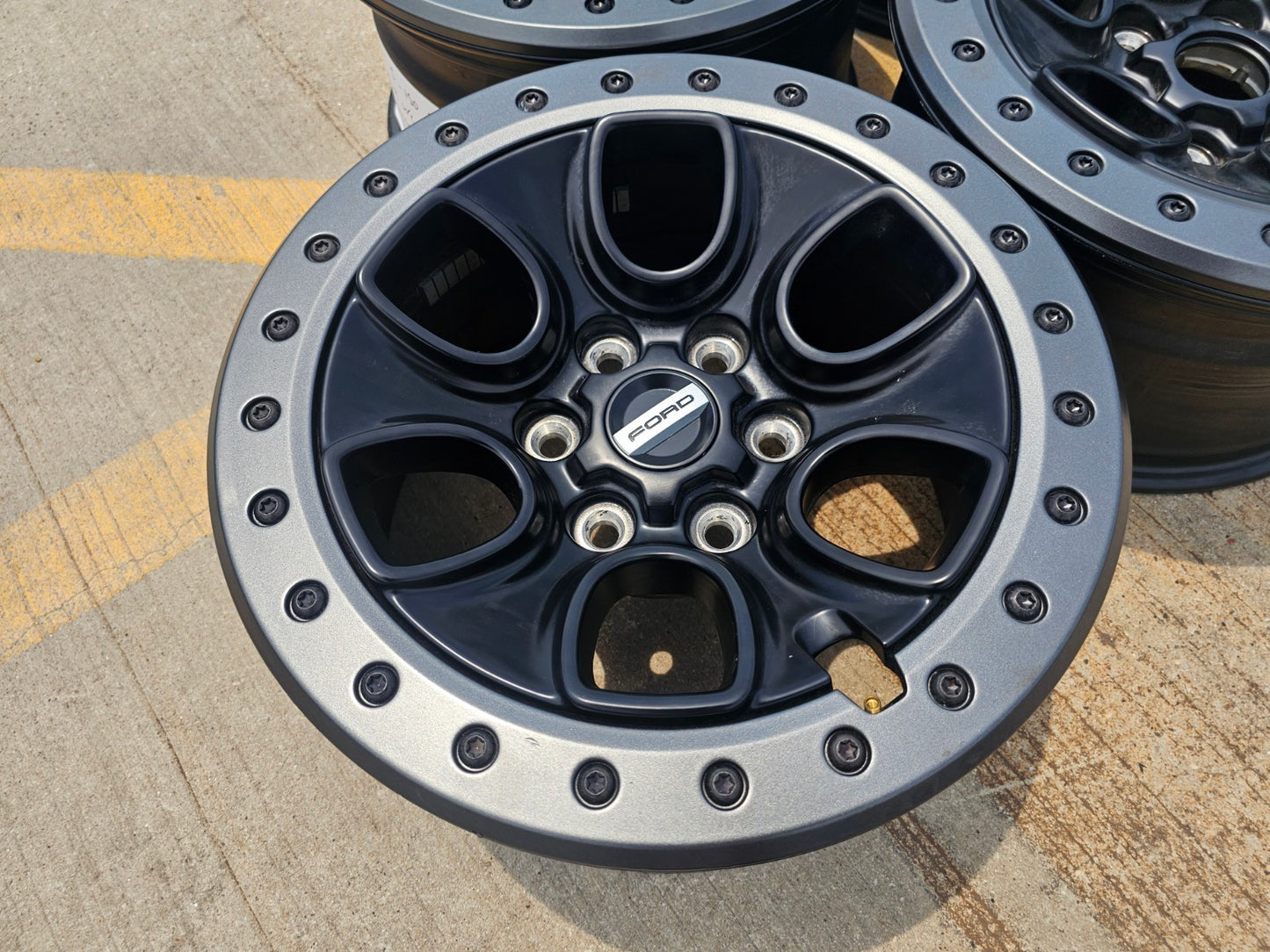 (5) 17" Ford F-150 Raptor OEM BEADLOCK rims wheels 10459 95210 NEW