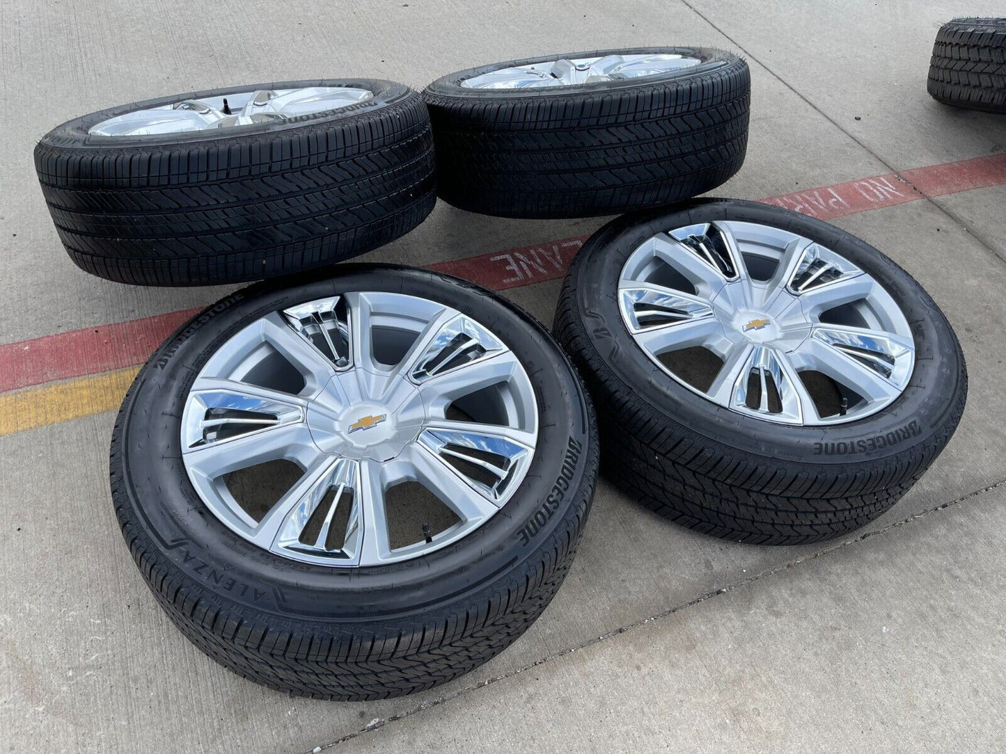 22" Chevy Tahoe RST OEM wheels rims 14046 96951 Silverado Suburban NEW
