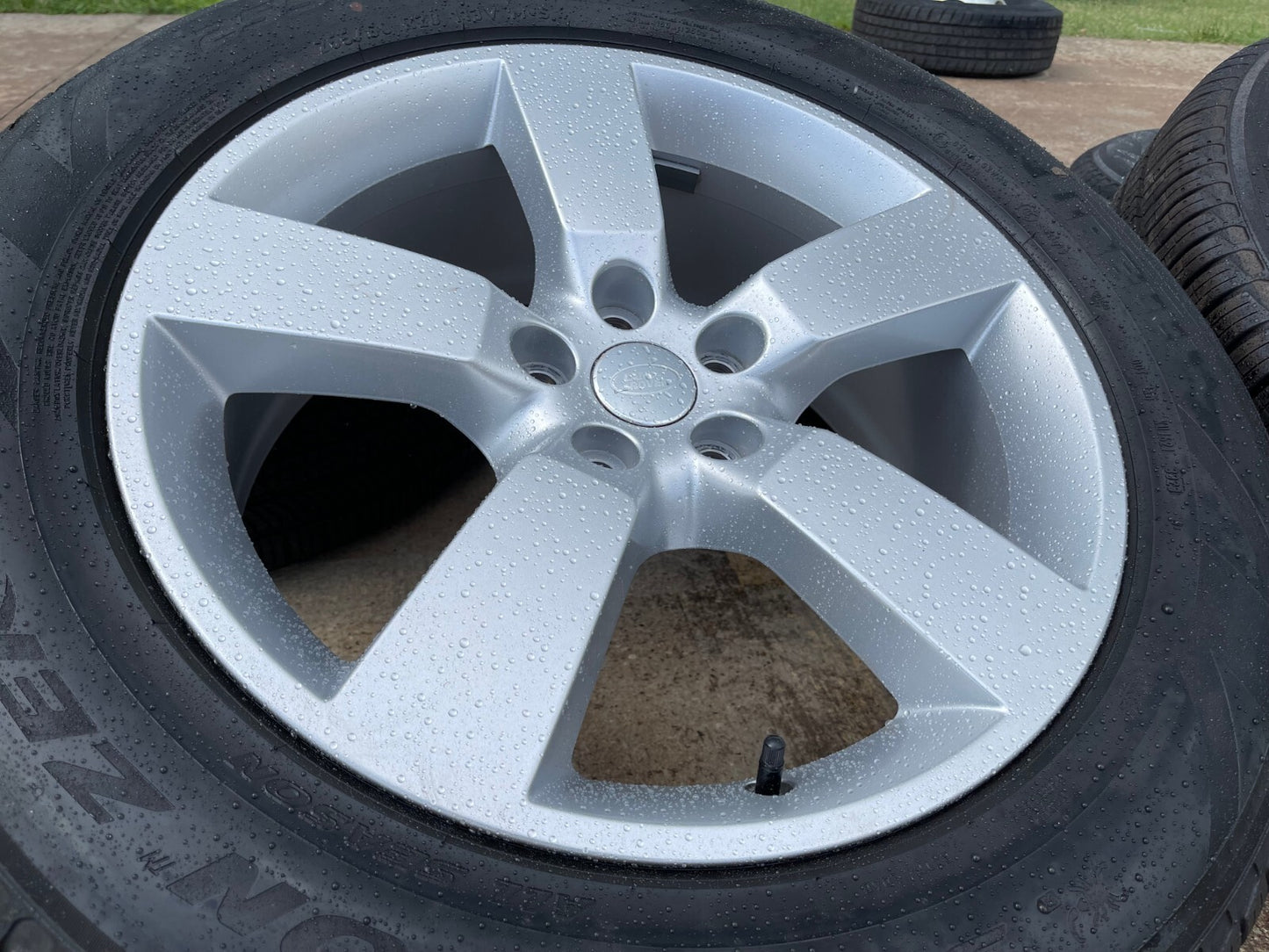 20" Land Rover Defender OEM wheels rims Range 2024 2025 2026 NEW