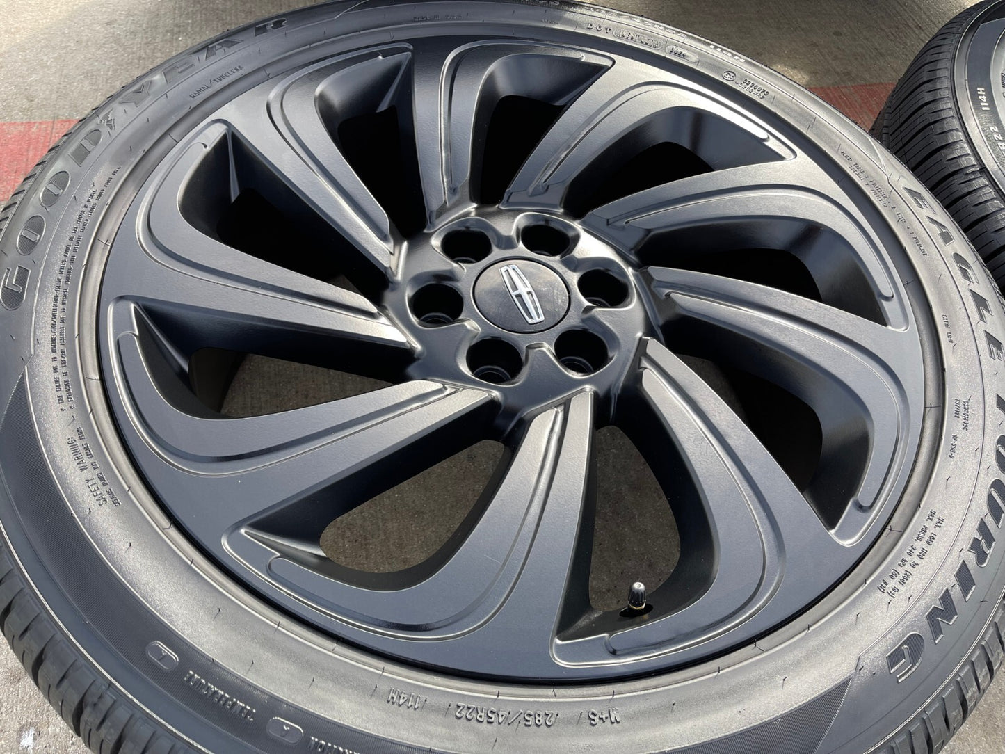 22" Lincoln Navigator OEM rims wheels Black Label 10497 NEW