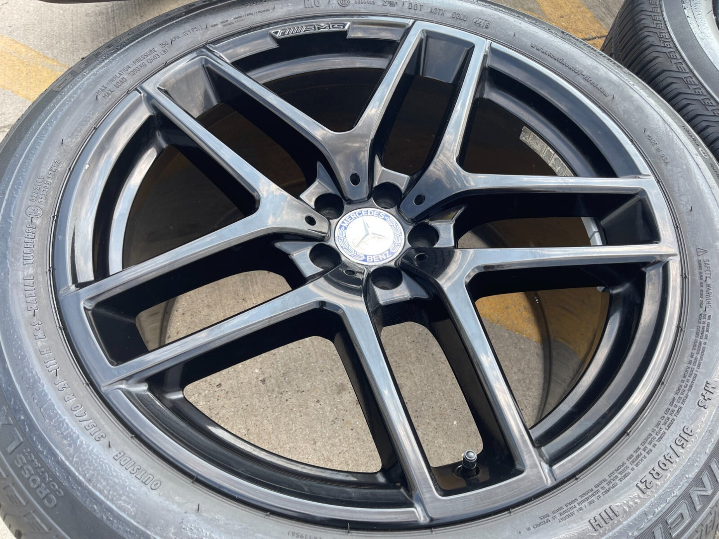21" Mercedes GLE AMG OEM black wheels rims 85491 85490 tires