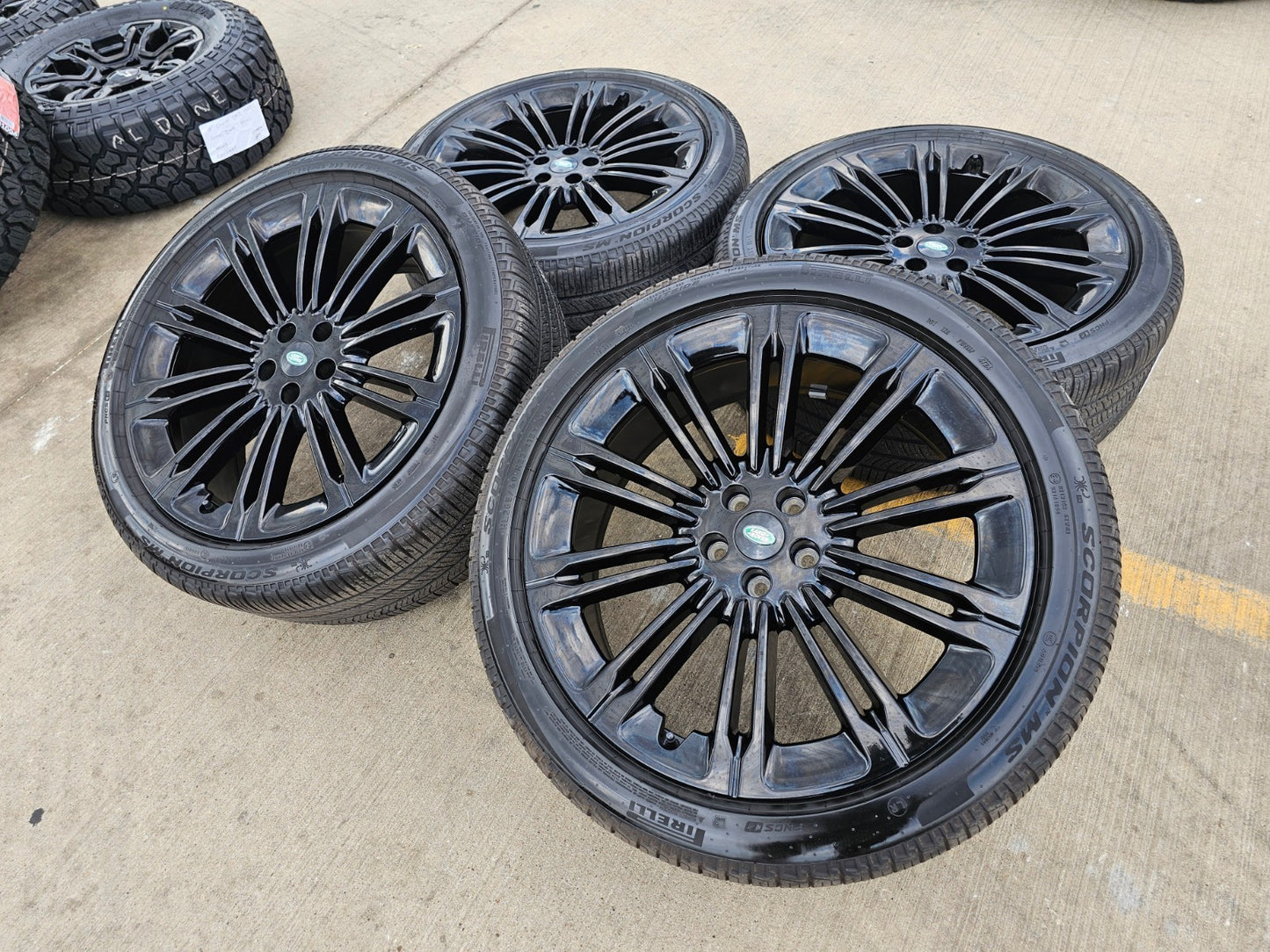 23" Land Rover Range AUTOBIOGRAPHY OEM wheels rims 2023 2024 2025 2026 PIRELLI
