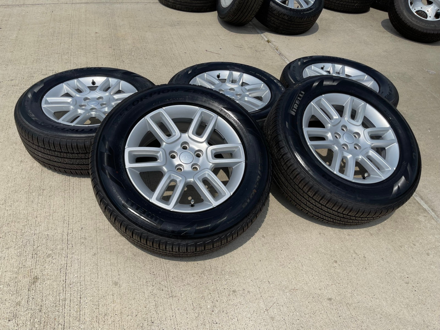 19" Land Rover DEFENDER Range Rover OEM 72350 wheels rims 2024 2025 2026 NEW