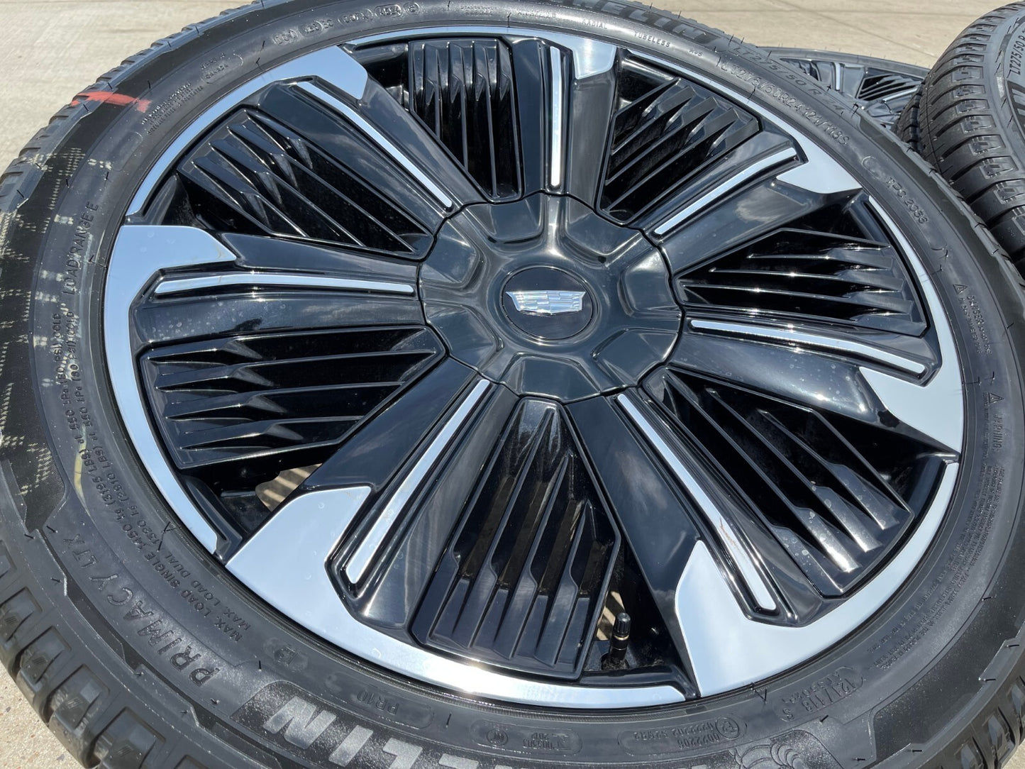 24" Cadillac Escalade IQ PLATINUM EV OEM 8x165 wheels rims Hummer 2500 2025 NEW