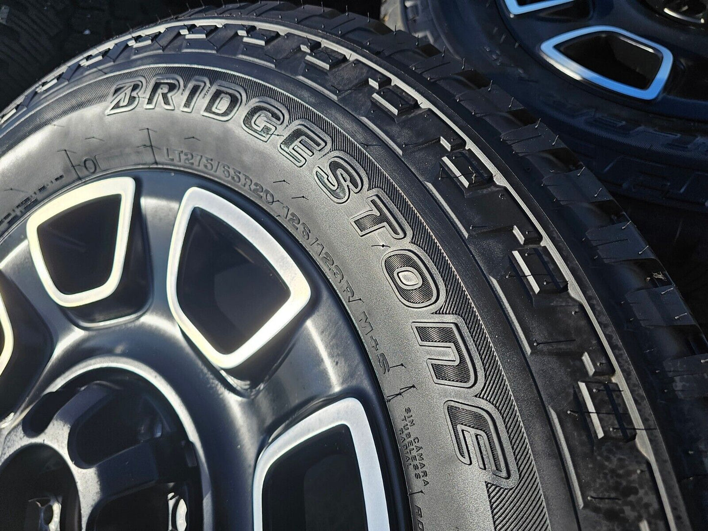 20" Ford F-250 F-350 OEM Lariat Platinum wheels rims 10486 tires 2024 2025 NEW
