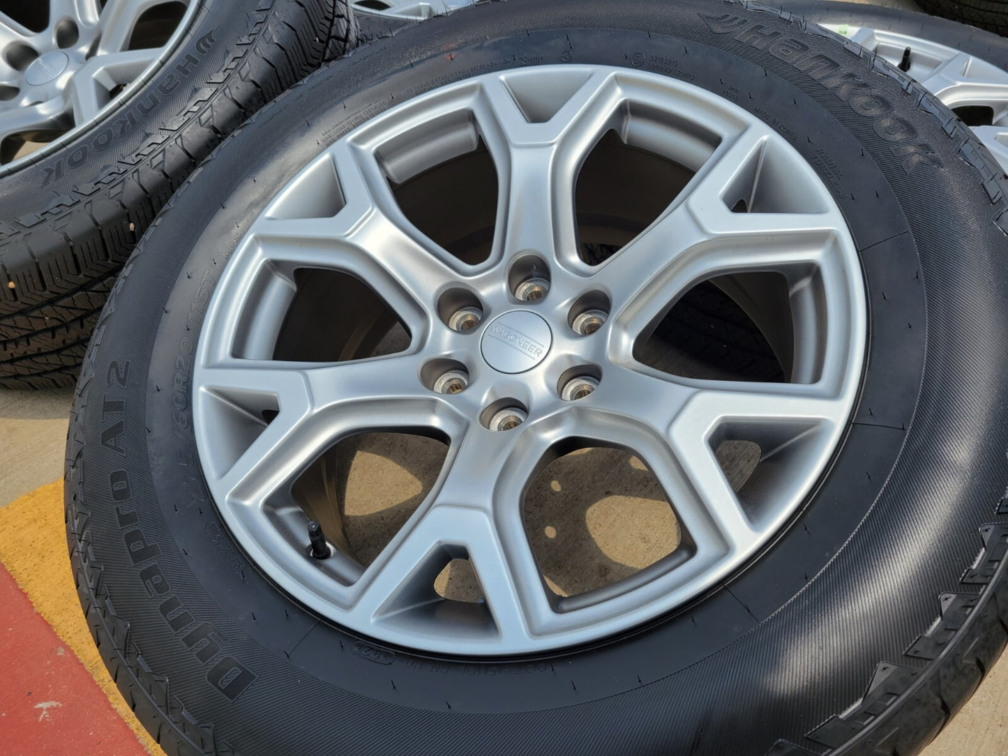 20" Jeep Grand Wagoneer OEM LIMITED wheels rims 9296 Dodge Ram 1500 tires