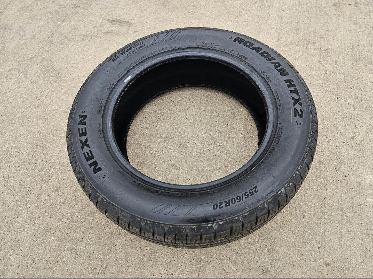 (1) 255/60/20 Nexen Roadian H/TX2 tire Jeep Mopar NEW