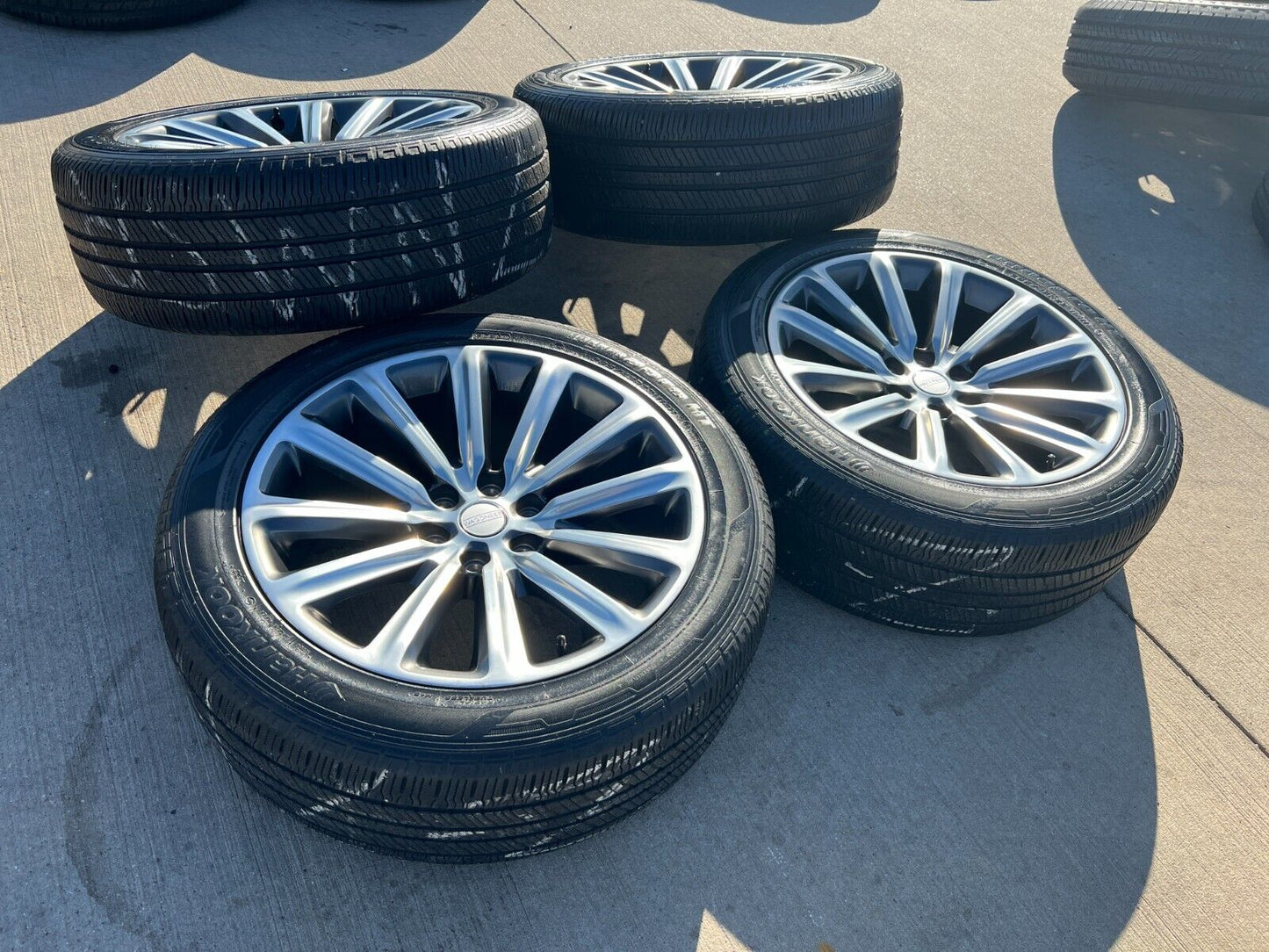 22" Jeep Grand Wagoneer OEM SERIES 3 wheels rims 95298 Dodge Ram 1500 tires