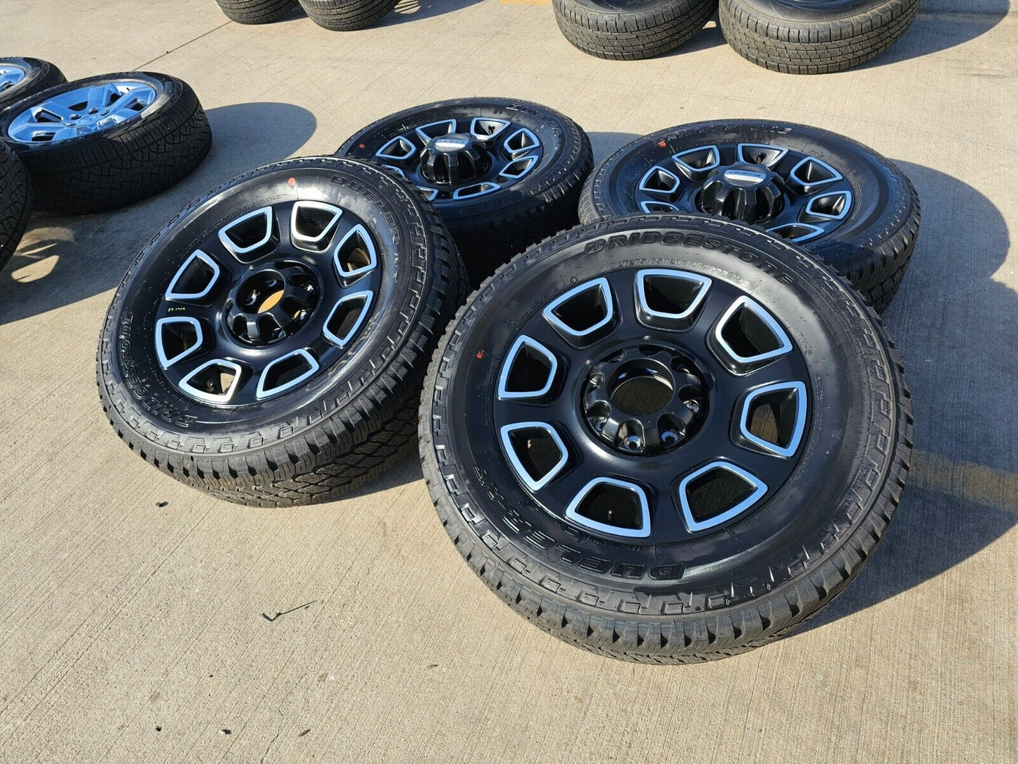 20" Ford F-250 F-350 OEM Lariat Platinum wheels rims 10486 tires 2024 2025 NEW