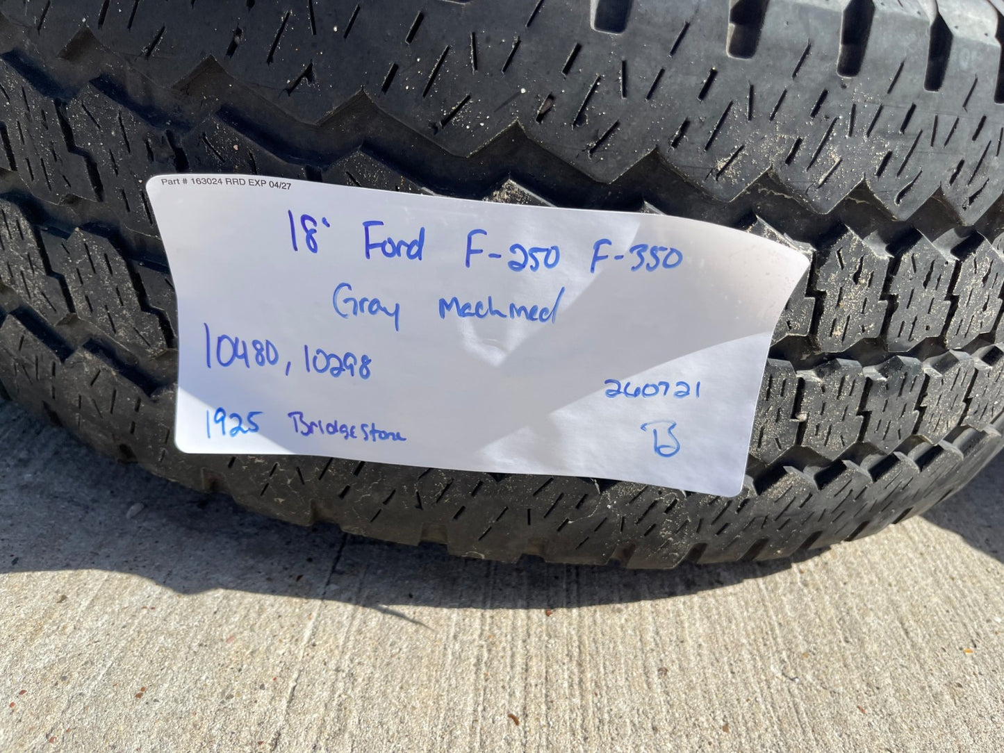 18" Ford F-250 F-350 Lariat FX-4 OEM wheels 10480 10298 tires BRIDGESTONE SET