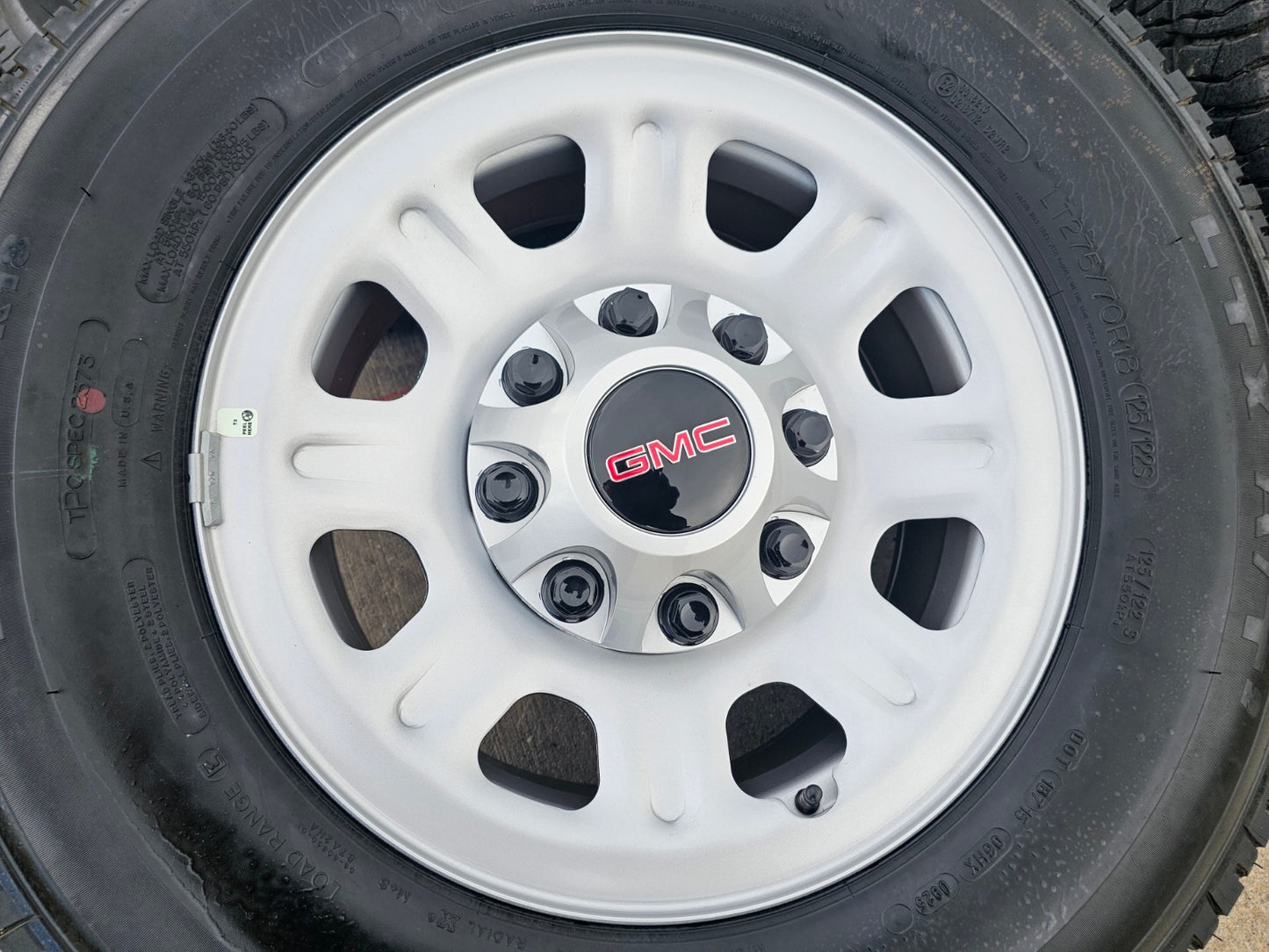 18" GMC Sierra Chevy Silverado 2500 3500 OEM 8096 wheels rims tires MICHELIN NEW
