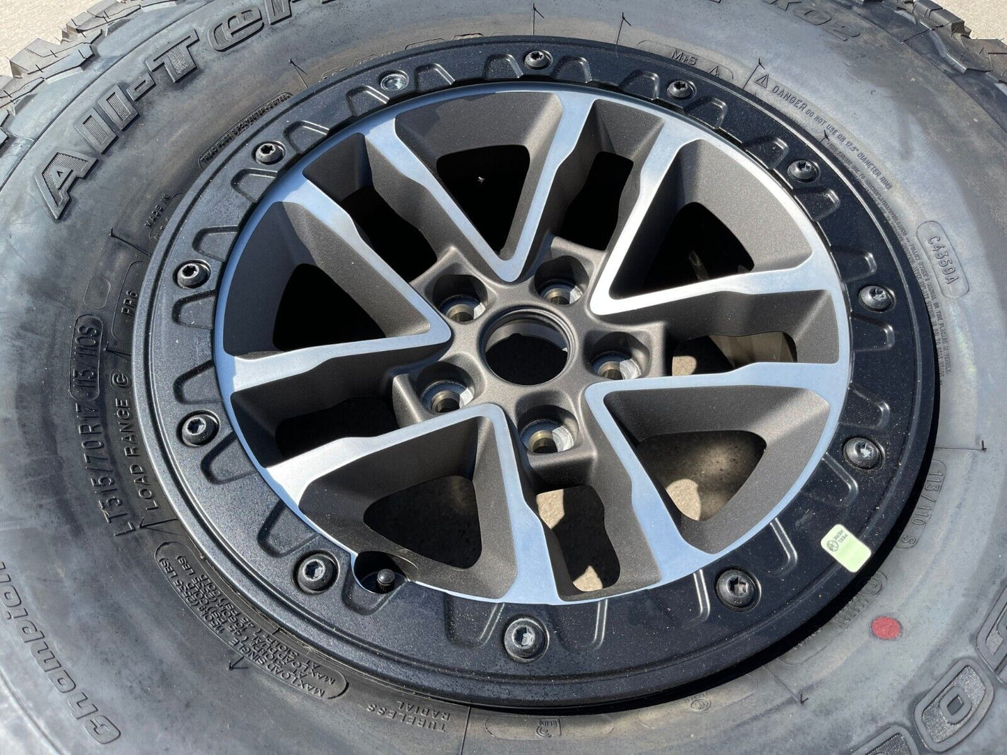 17" Jeep Wrangler 392 Gladiator Rubicon OEM BEADLOCK wheel rim 2023 2024 2025