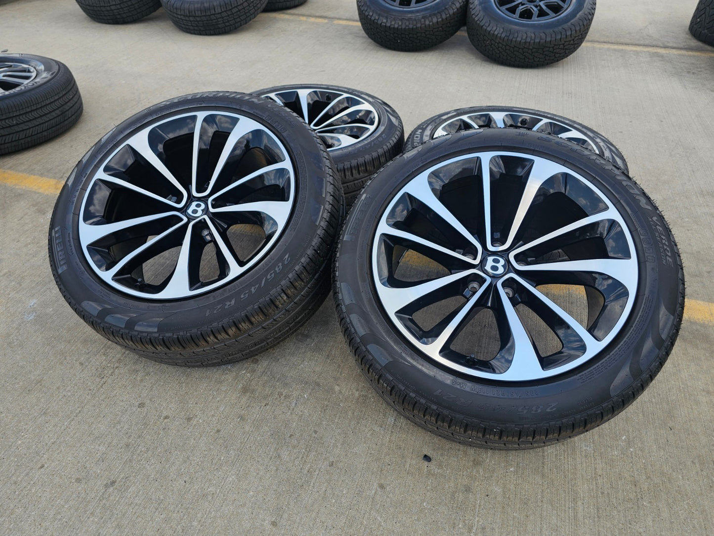 21" Bentley Bentayga OEM wheels rims black Mulliner Continental Flying Spur GT