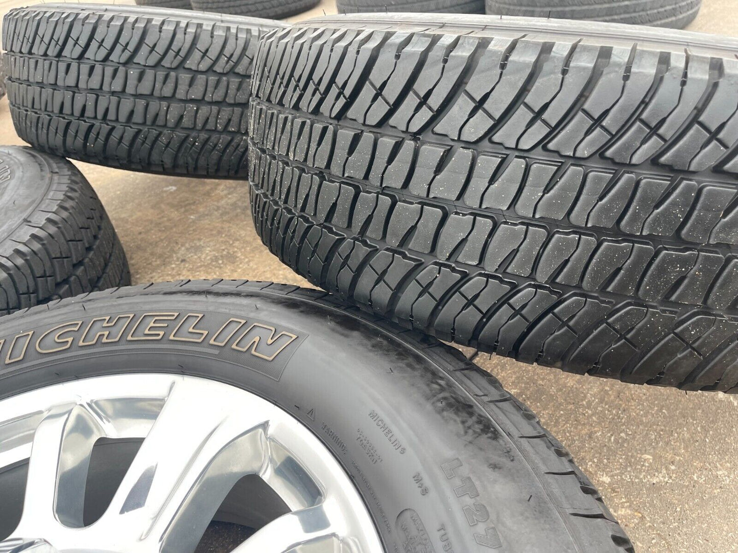 20" Ford F-250 F-350 OEM King Ranch wheels rims 10294 tires MICHELIN