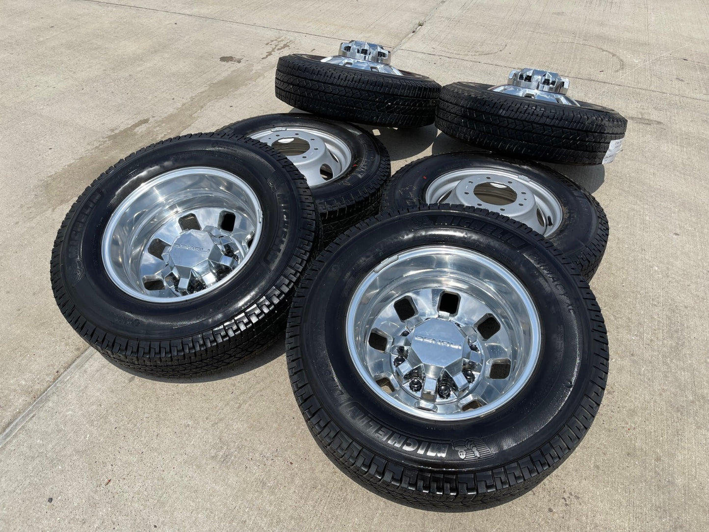 18" GMC Sierra 3500 DENALI Dually rims wheels OEM 8x210 2024 2025 NEW MICHELIN