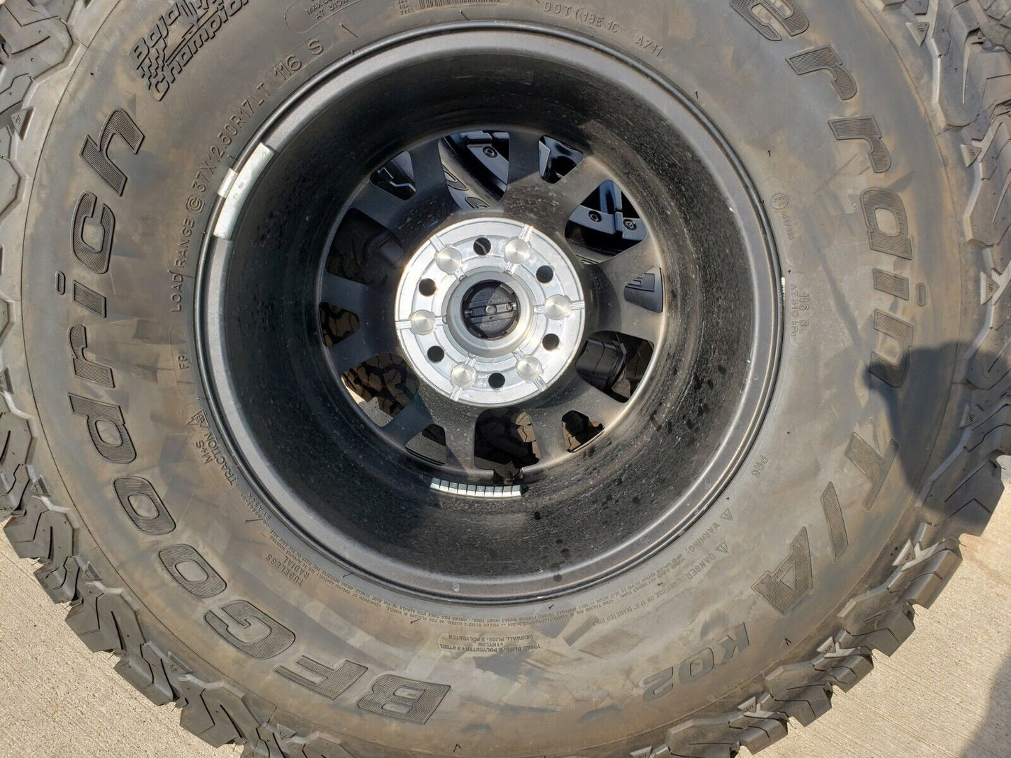 17" Ford F-150 Raptor R OEM BEADLOCK 10460 rims wheels 37" tires BFG NEW