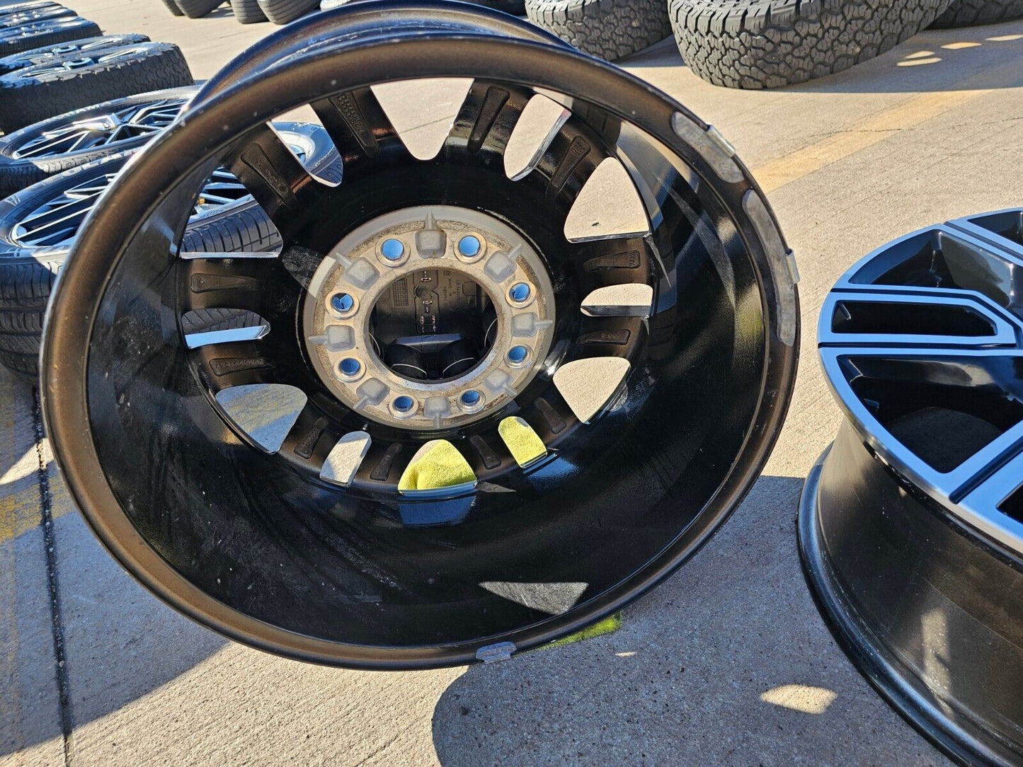 20" GMC Sierra AT4 2500 3500 OEM wheels rims 5950 Silverado 2023 2024 2025 NEW
