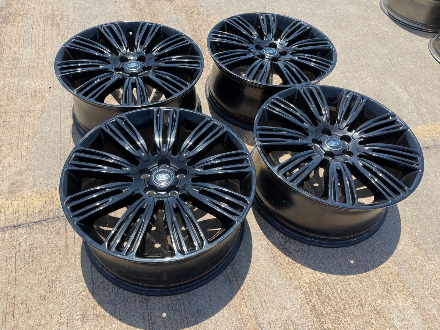 22" Land Rover Range DEFENDER OEM 72328 72331 wheels rims black