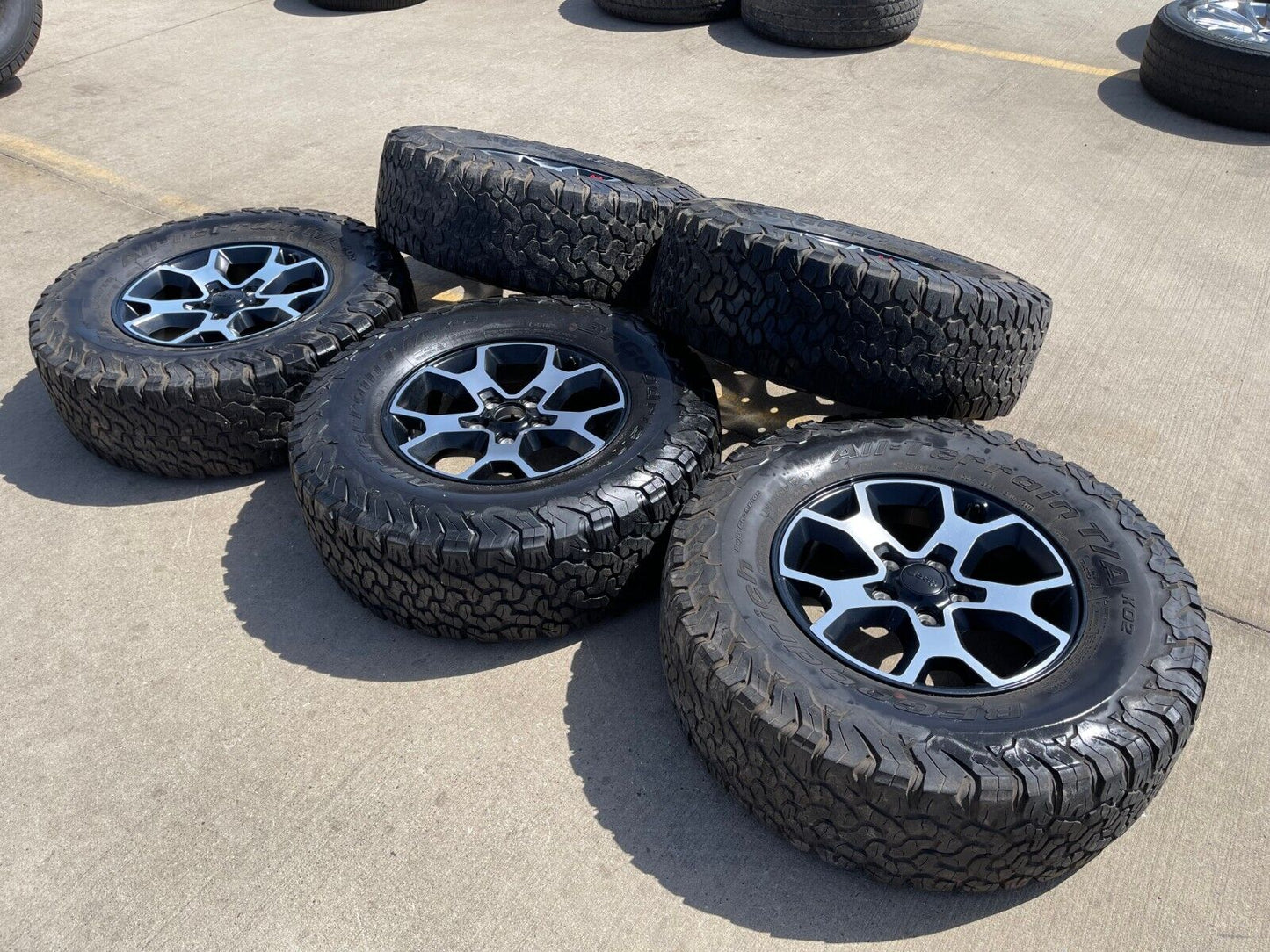 17" Jeep Wrangler Rubicon OEM 9218 Black wheels rims Gladiator BFG