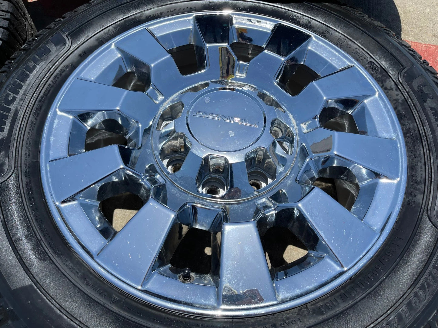 20" GMC Sierra 2500 3500 DENALI OEM 5704 wheels rims tires MICHELIN
