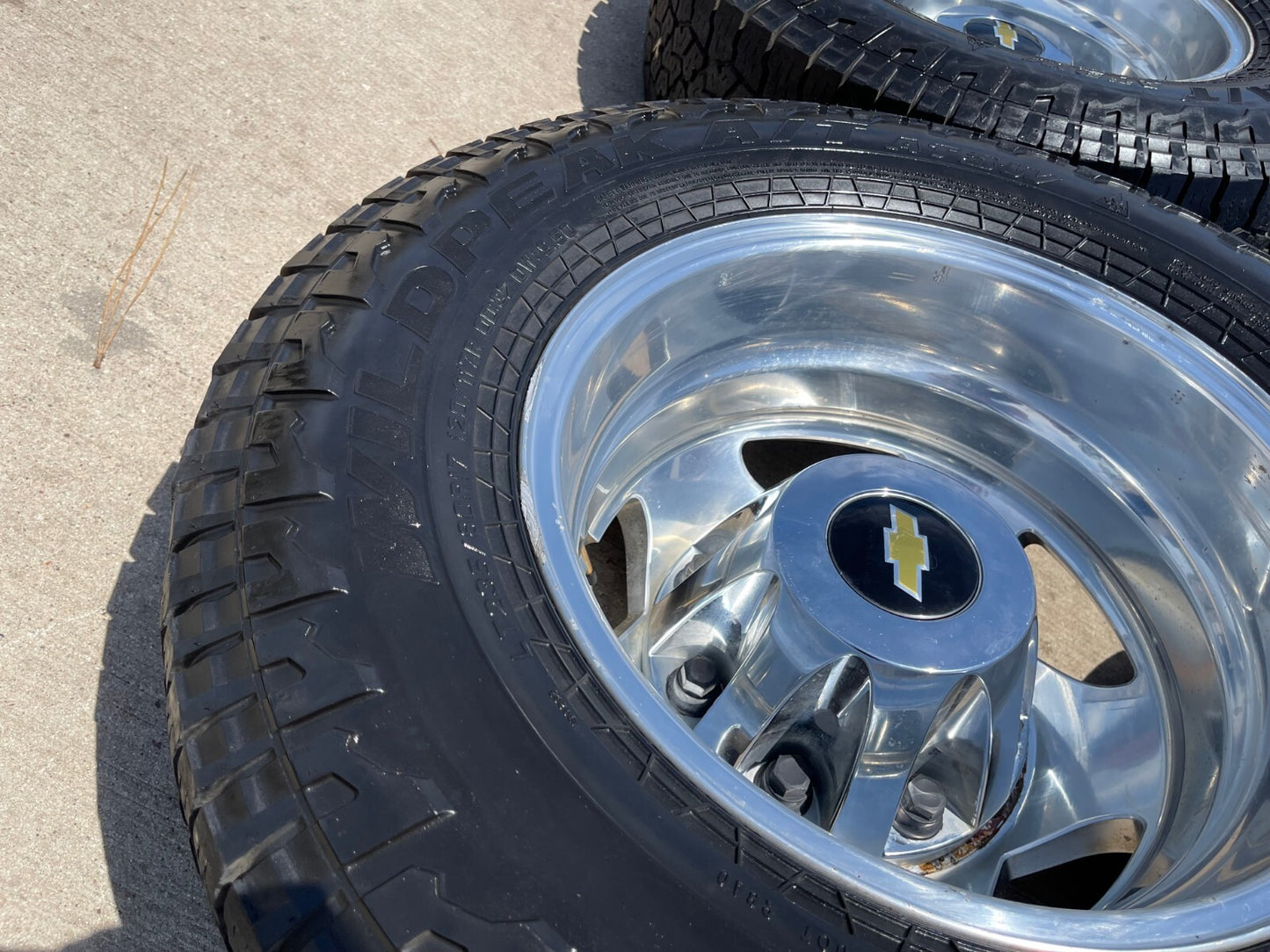 17" Chevy Silverado GMC Sierra 3500 Dually rims wheels OEM 5519 5520 8094