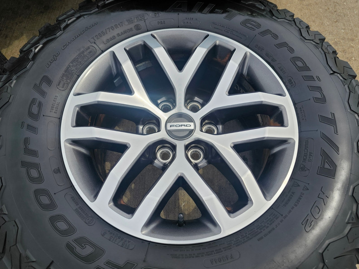 17" Ford F-150 Raptor OEM 10115 rims wheels tires BFG KO2 A/T 33"