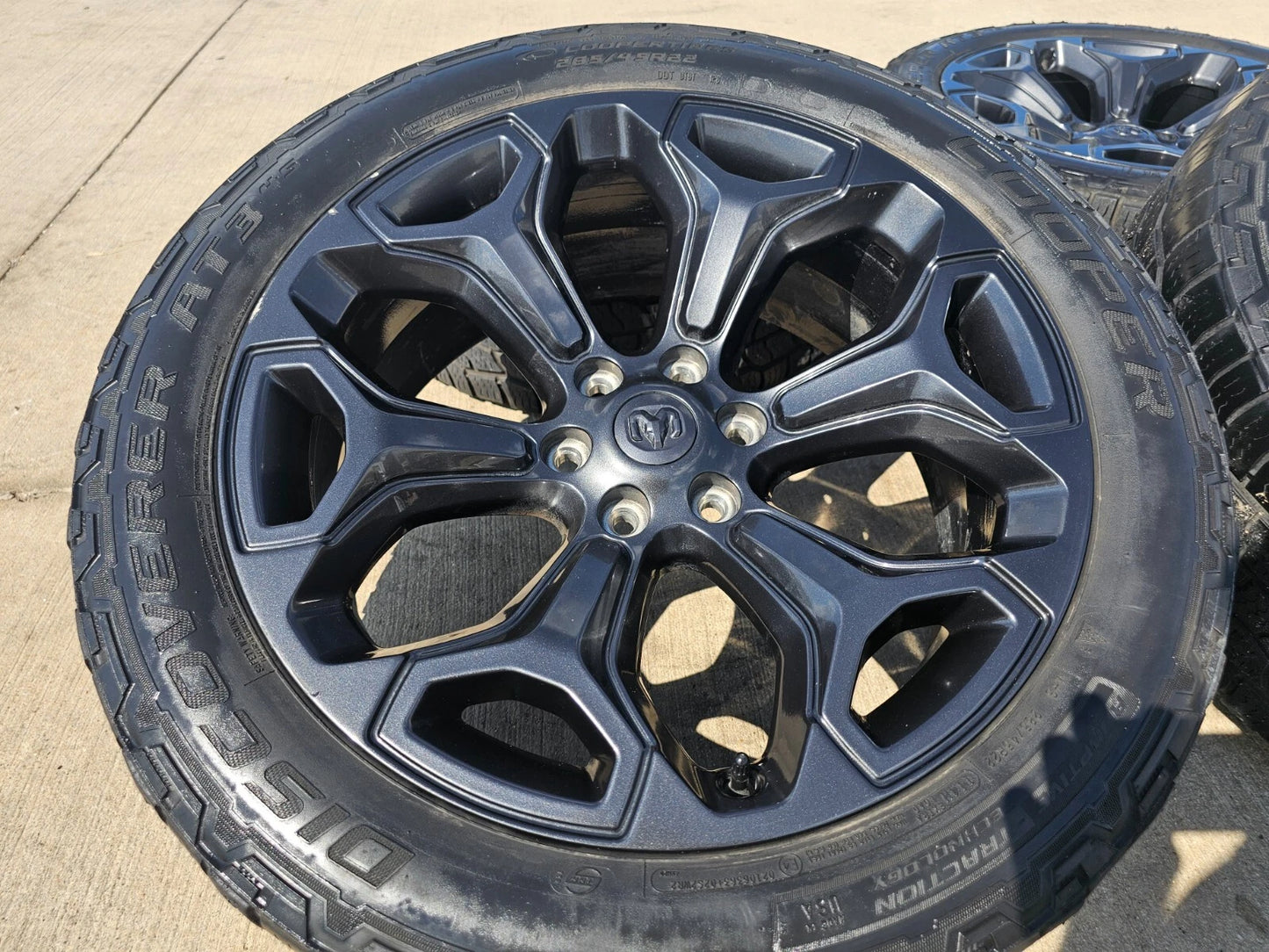 22" Dodge Ram 1500 OEM Laramie wheels LIMITED Gray 2685 2727 tires