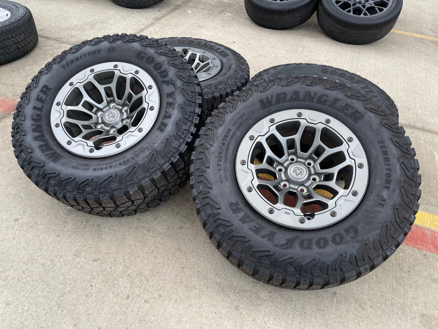 18" Dodge Ram 1500 RHO TRX Beadlock OEM wheel rim 2735 tires 2023 2024 2025 2026
