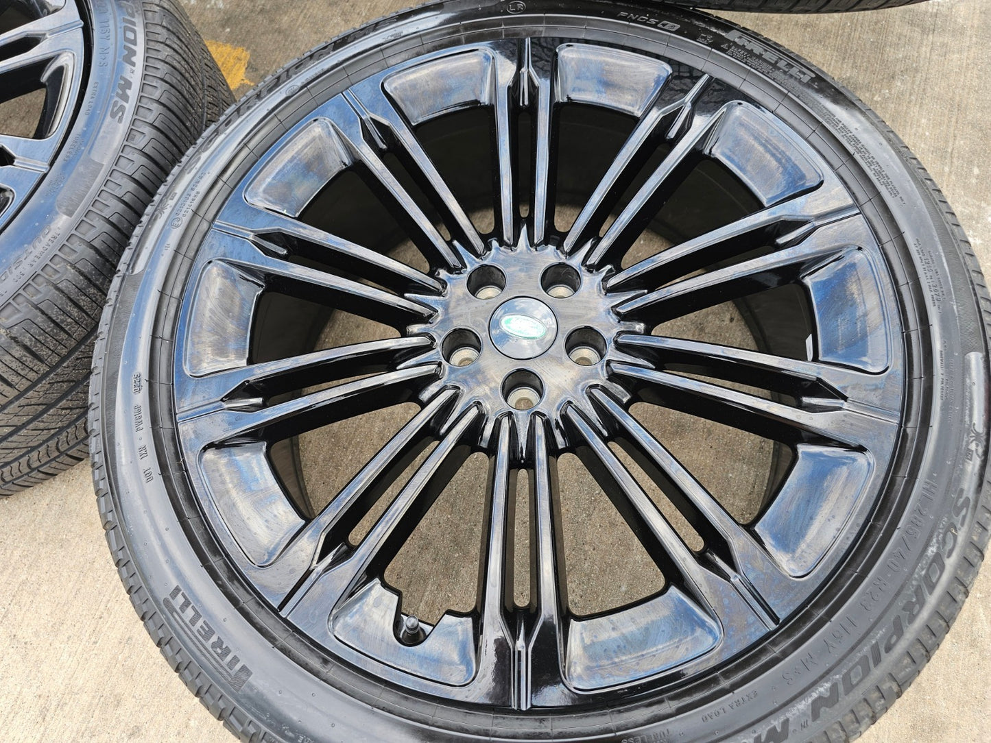 23" Land Rover Range AUTOBIOGRAPHY OEM wheels rims 2023 2024 2025 2026 PIRELLI