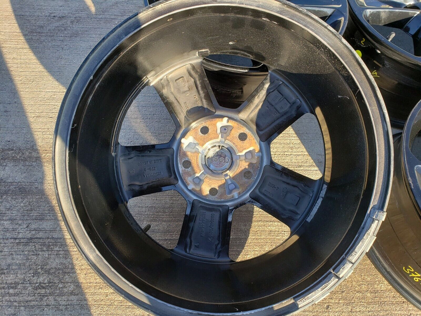 18" Jeep Wrangler Altitude Black OEM 9255 9221 wheels rims 2021 2022 2023 2024
