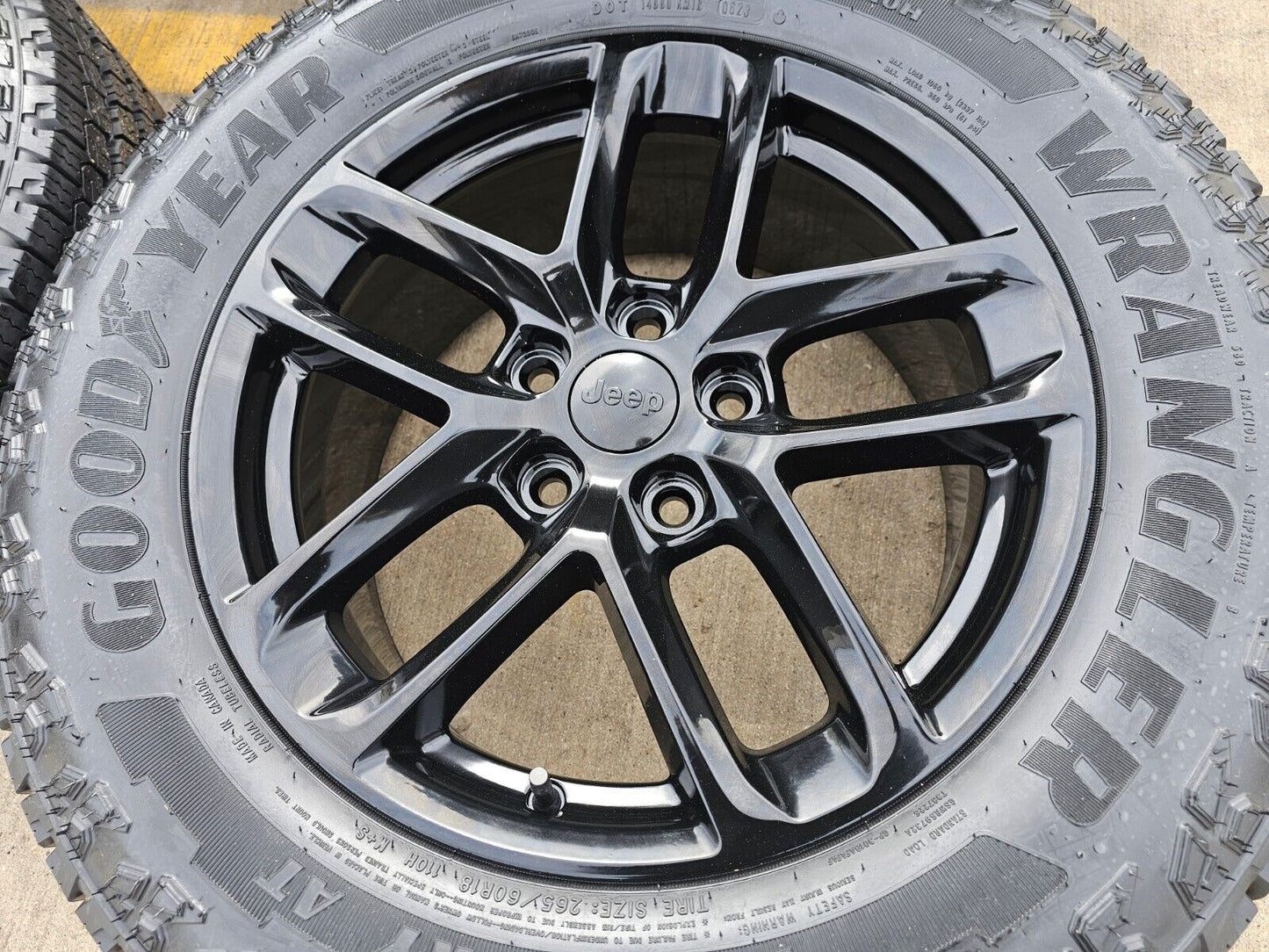 18" Jeep Grand Cherokee L OEM wheels rims 9286 Durango black 2023 2024 2025 NEW