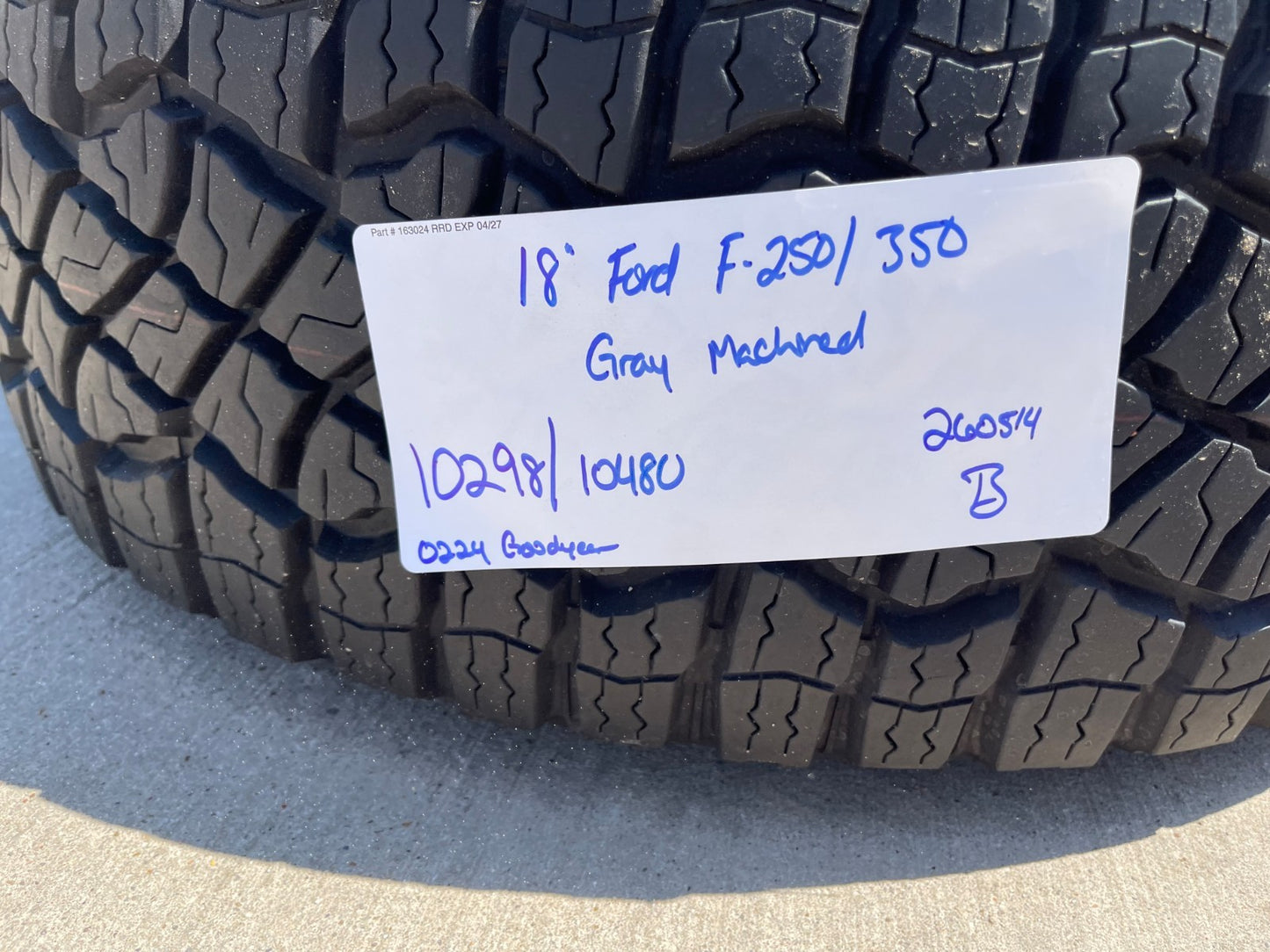18" Ford F-250 F-350 Lariat FX-4 OEM wheels 10480 10298 tires GOODEYAR M/T 35"
